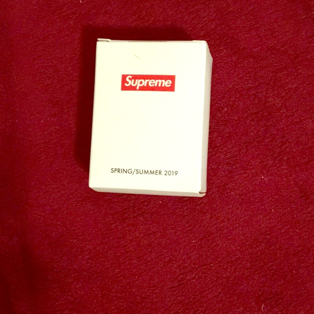 Supreme shower gap